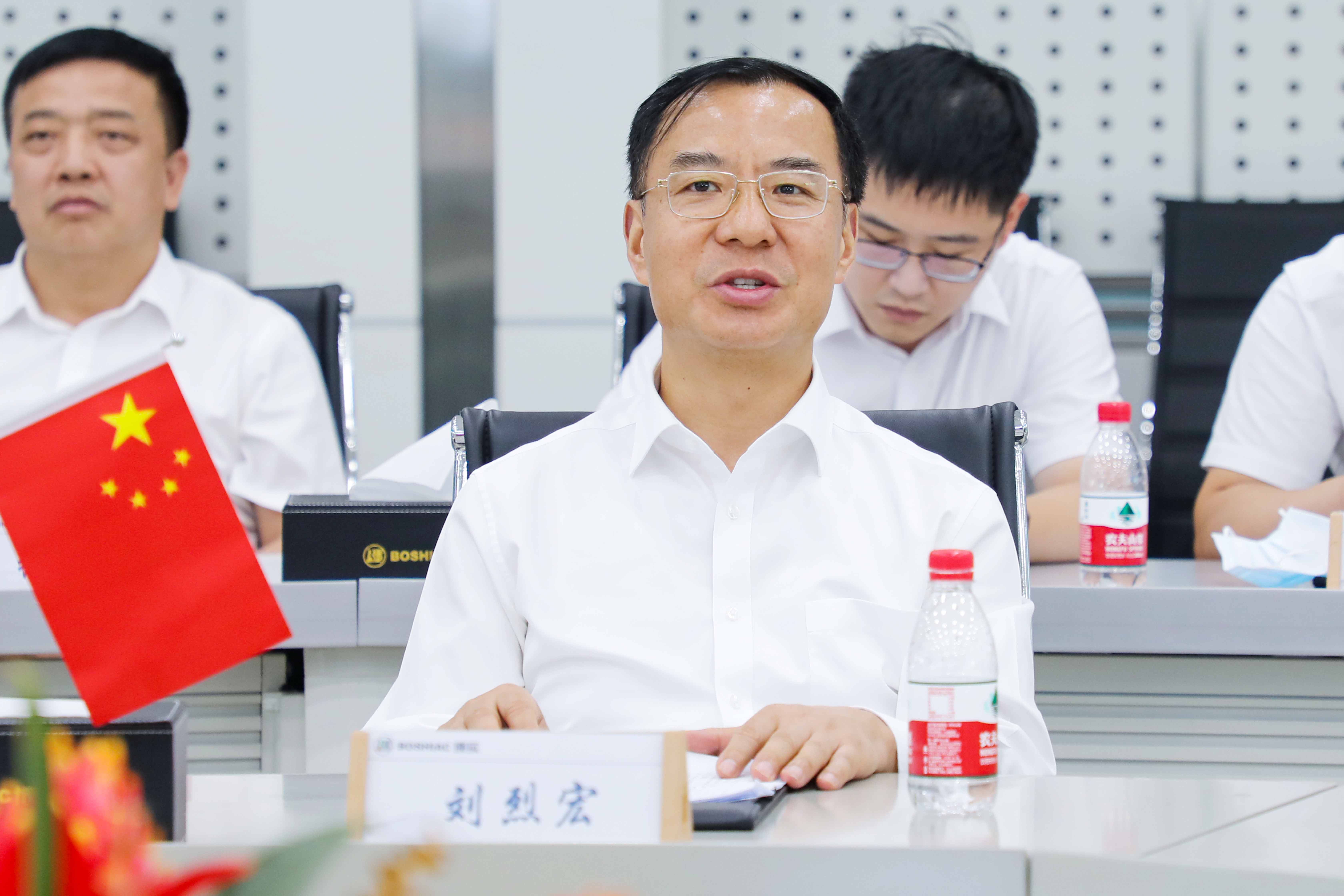 中国联通董事长刘烈宏莅临杏耀平台公司旅行指导_杏耀平台：机械人及智能工厂解决计划专家