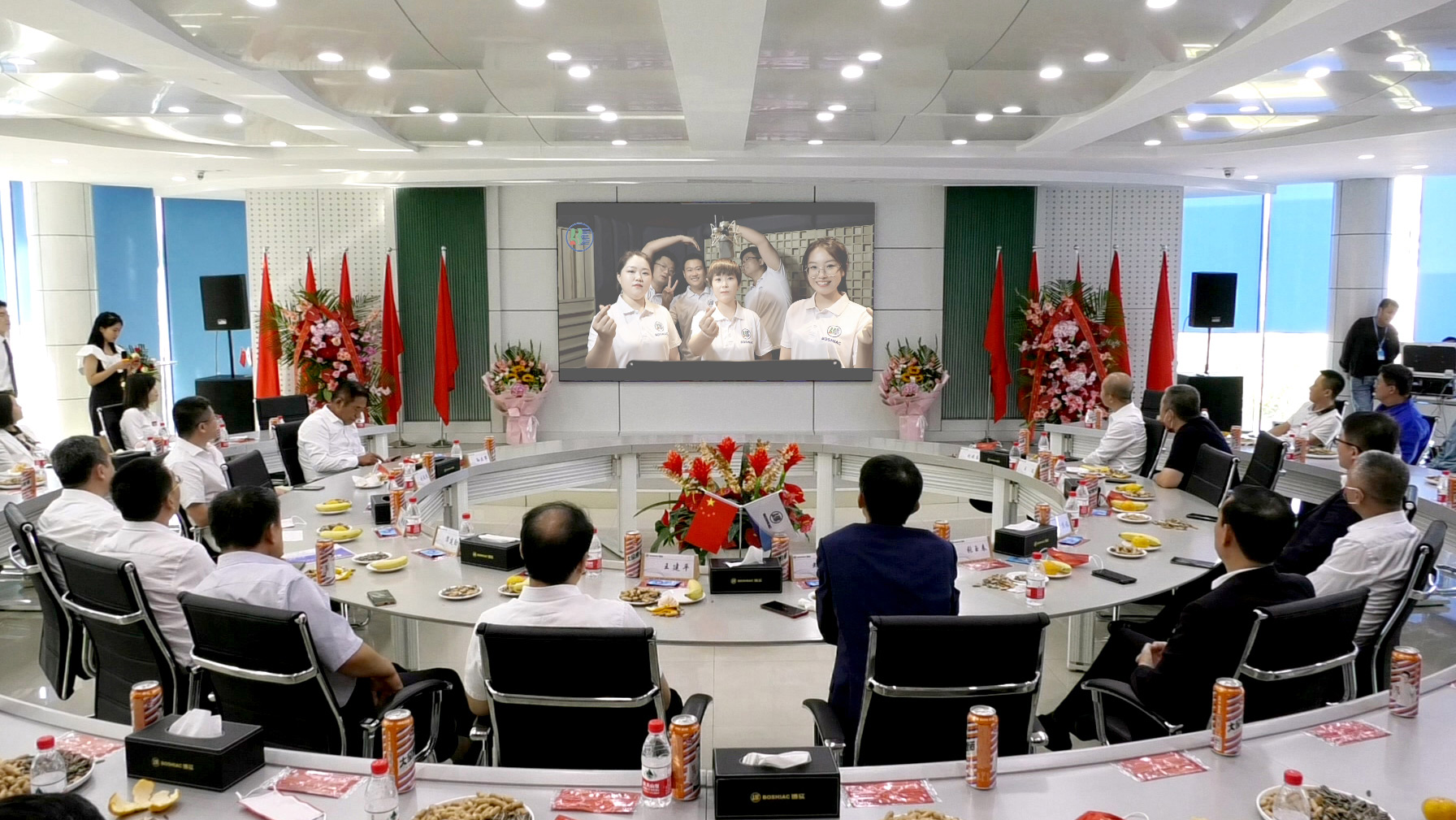 笃实谱华章，，卓越向未来｜杏耀平台建设25周年暨上市10周年线上云庆典圆满举行_杏耀平台：机械人及智能工厂解决计划专家