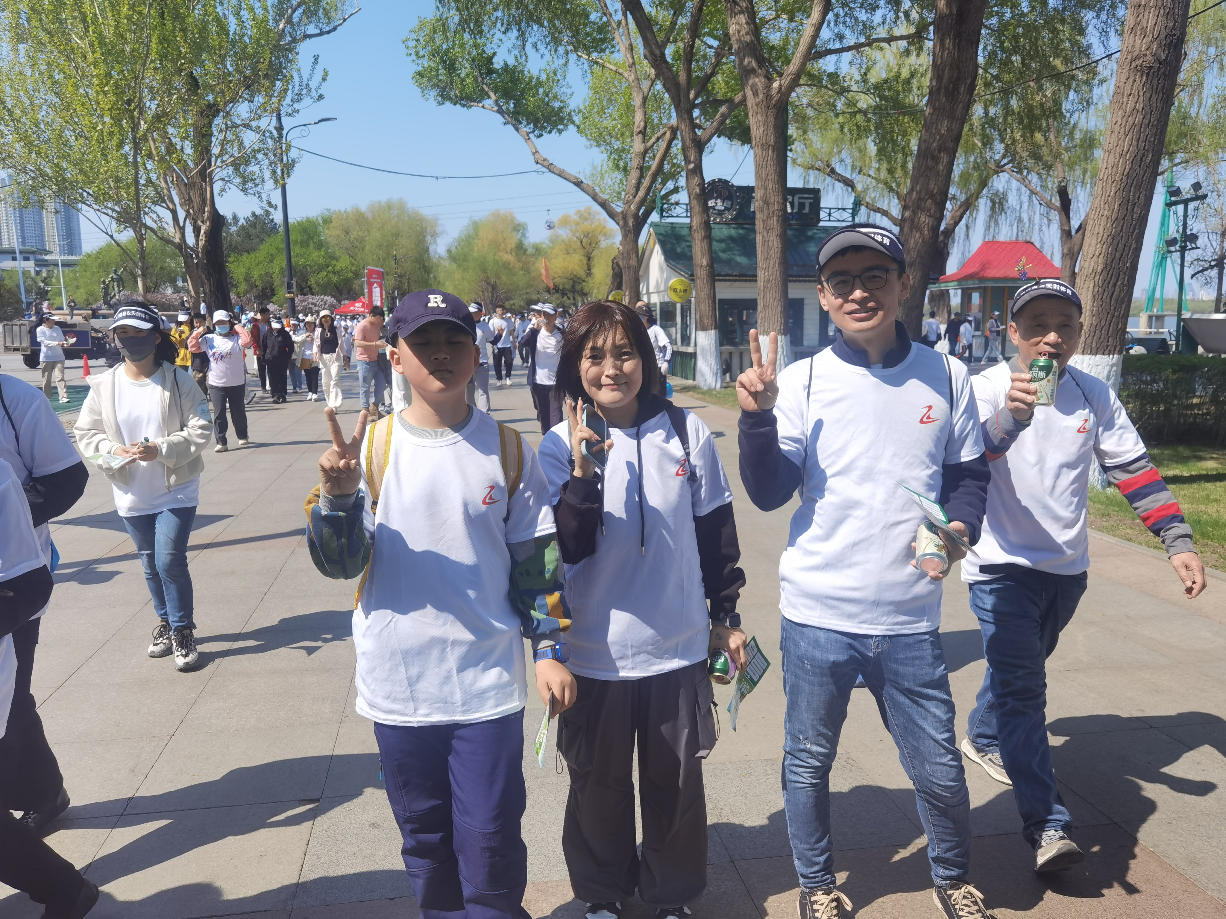 体重治理新民俗，，，走出康健新程序 ——生产装置部康健徒步行运动纪实_杏耀平台：机械人及智能工厂解决计划专家