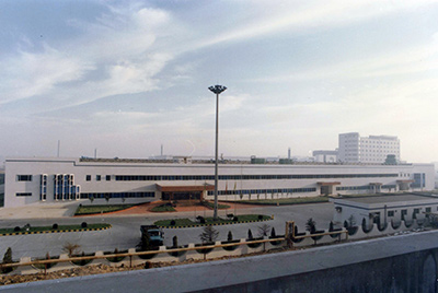 1995年5月30日，UU国际与日本幼松株式会社合伙成立幼松UU国际工程机械有限公司
